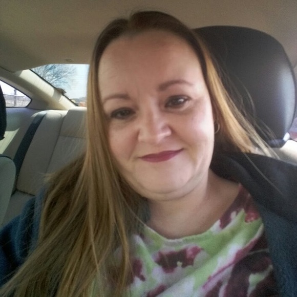 Meet your Posher, Janet - Picture 1 of 1